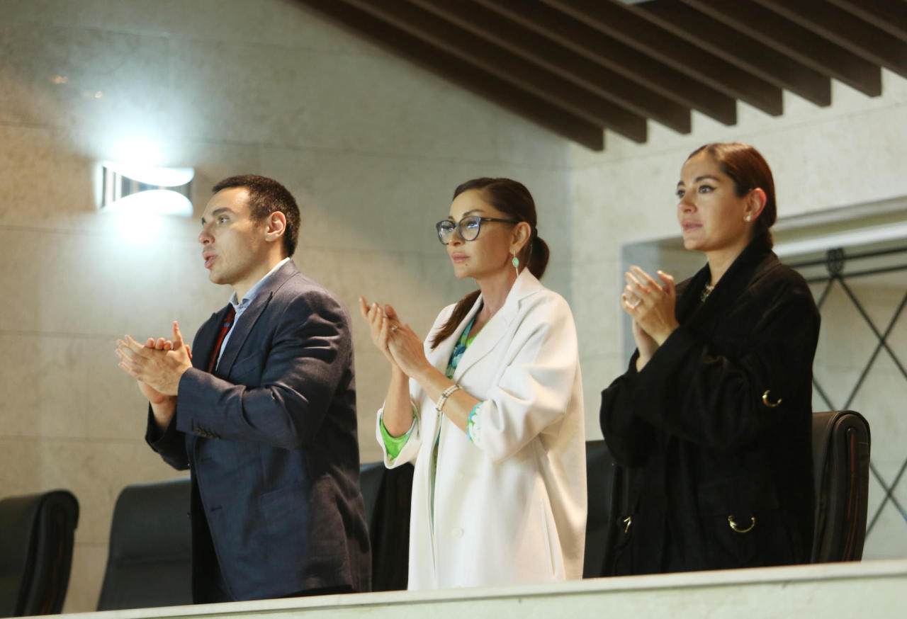 First Vice-President Mehriban Aliyeva watches finals of football competition at Baku 2017 [VIDEO/PHOTO]