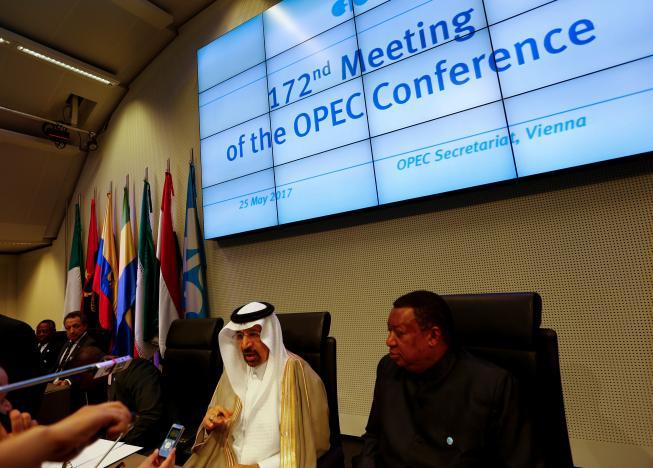 OPEC extends oil cuts for nine months [PHOTO]