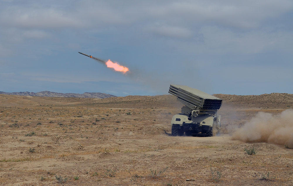 Rocket and artillery units of Azerbaijani army hold live-fire drills [PHOTO/VIDEO]