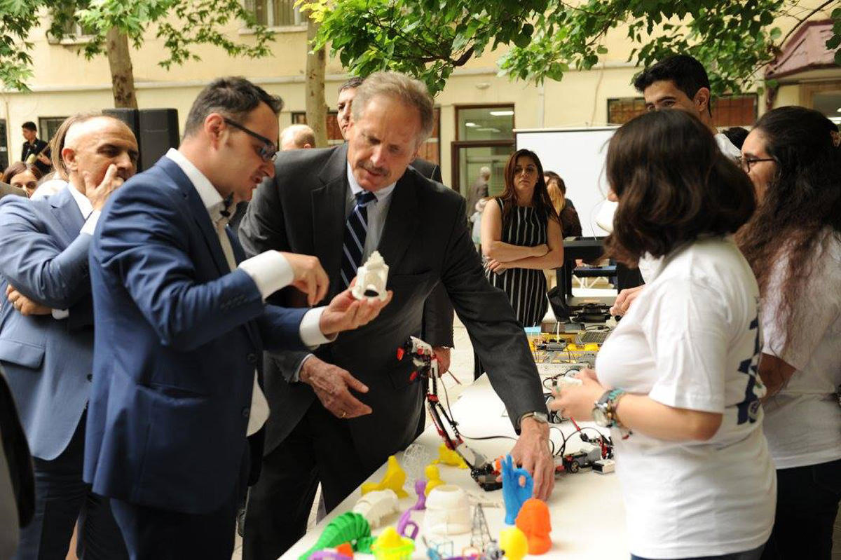 US Embassy celebrates 10th anniversary of Baku American Center [PHOTO]