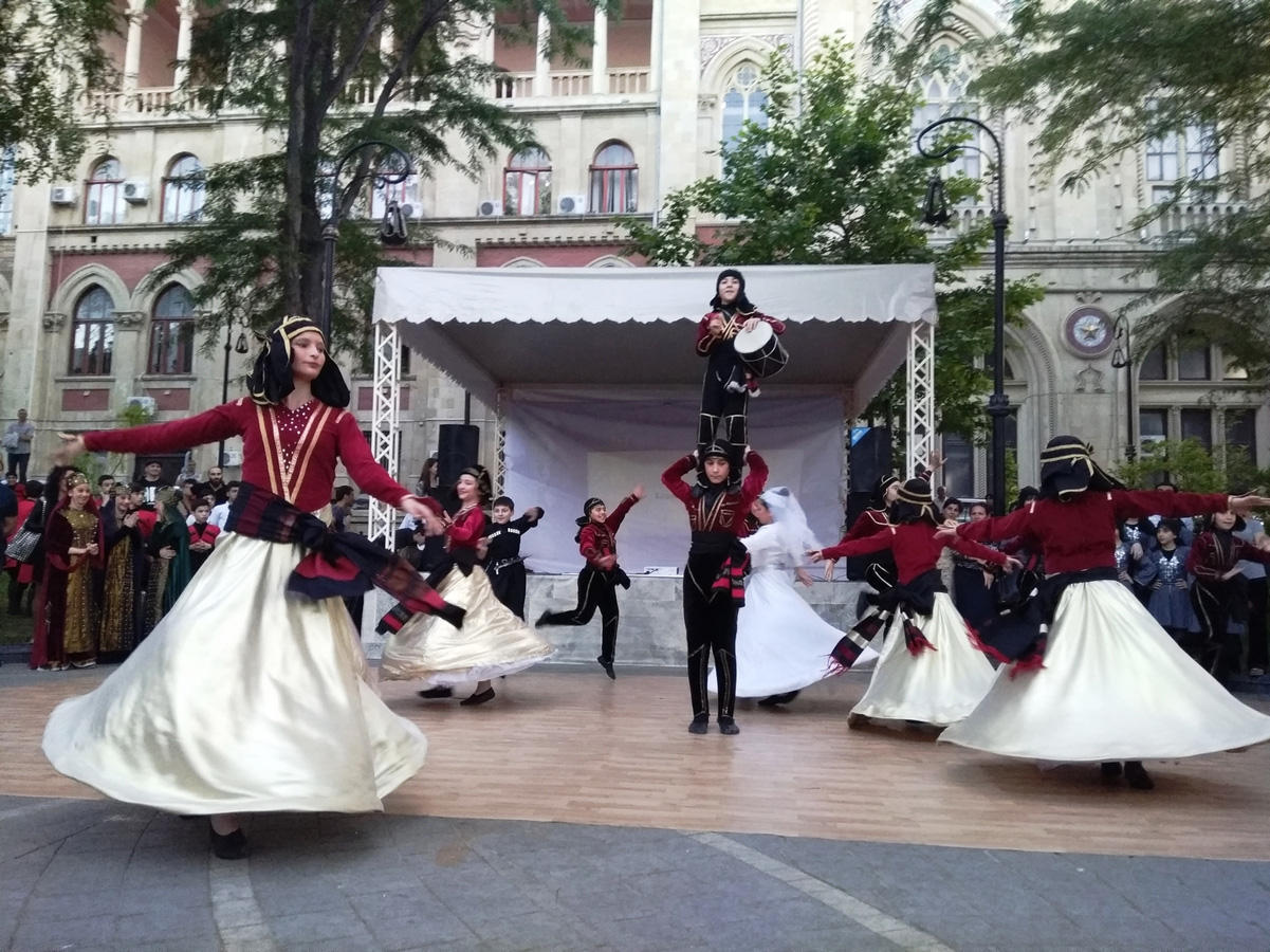 Baku hosts festival for kids [PHOTO]