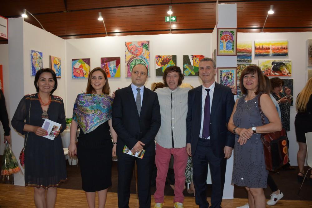 Azerbaijani artists’ works on display at Carrusel de Louvre gallery [PHOTO]