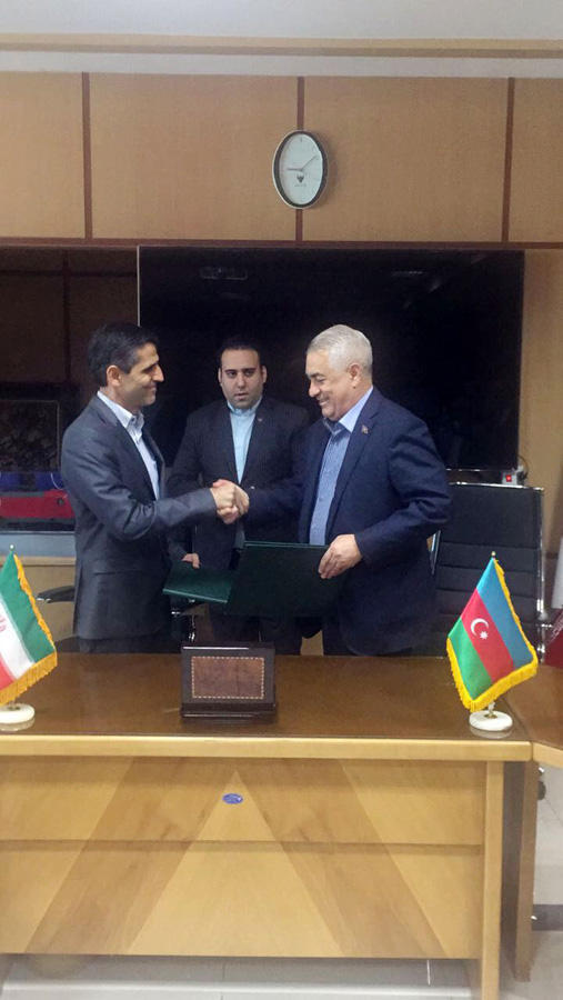 Railway departments of Iran, Azerbaijan sign pact [PHOTO]