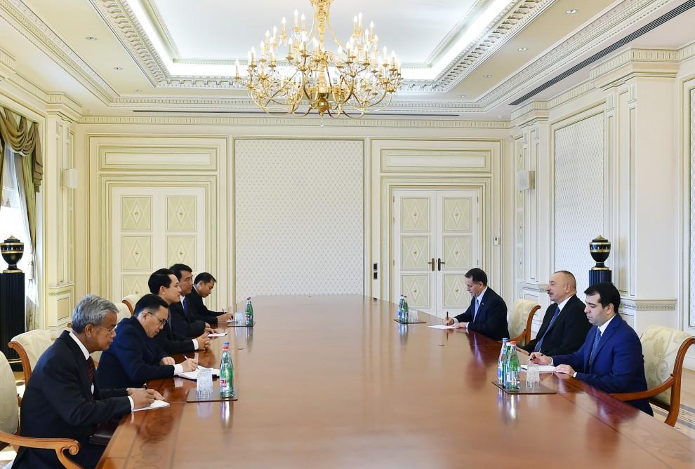 President Aliyev receives Laos FM [UPDATE]