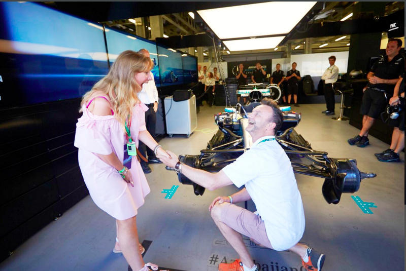 F1 2017: Marriage Proposal in Mercedes garage [PHOTO]