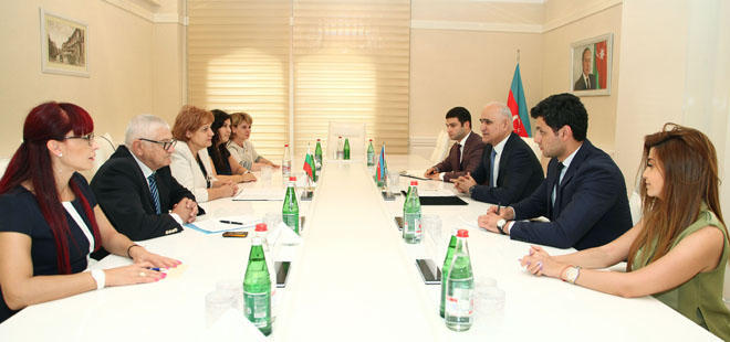 Azerbaijan invites Bulgarian businessmen to invest in its economy