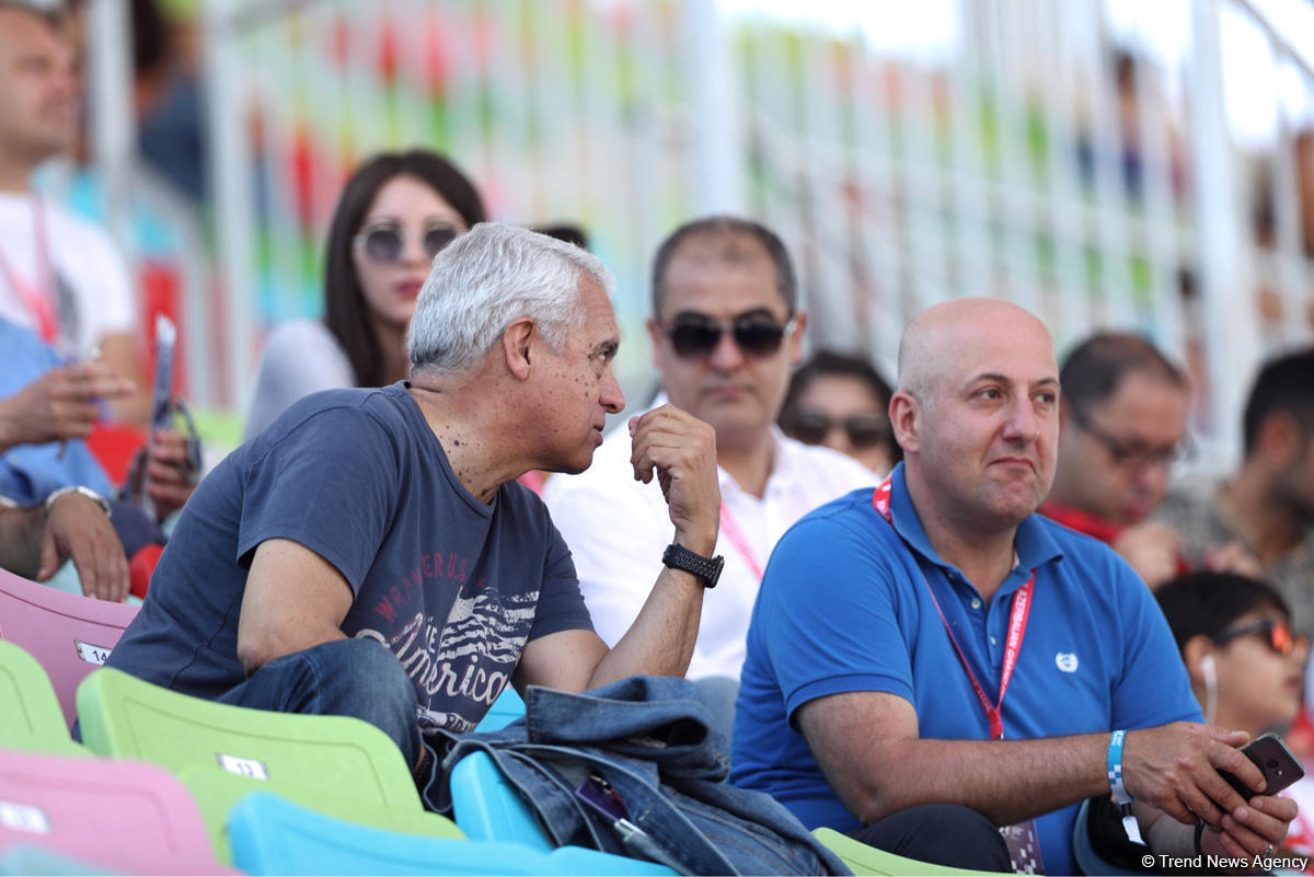 Over 71,000 fans watch F1 Azerbaijan Grand Prix
