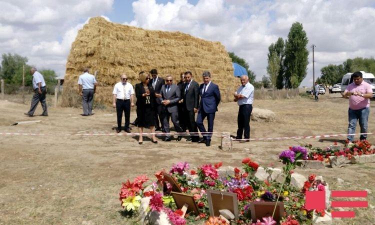 Azerbaijani MPs visit Alkhanli village shelled by Armenians [PHOTO]