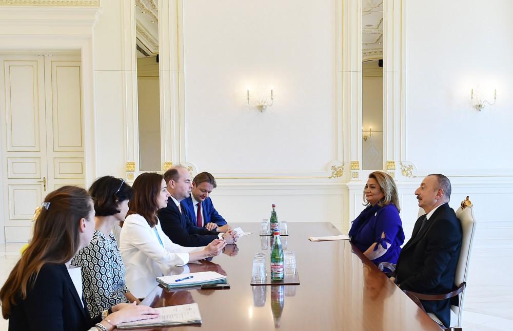 President Ilham Aliyev receives delegation led by Austrian minister [PHOTO]