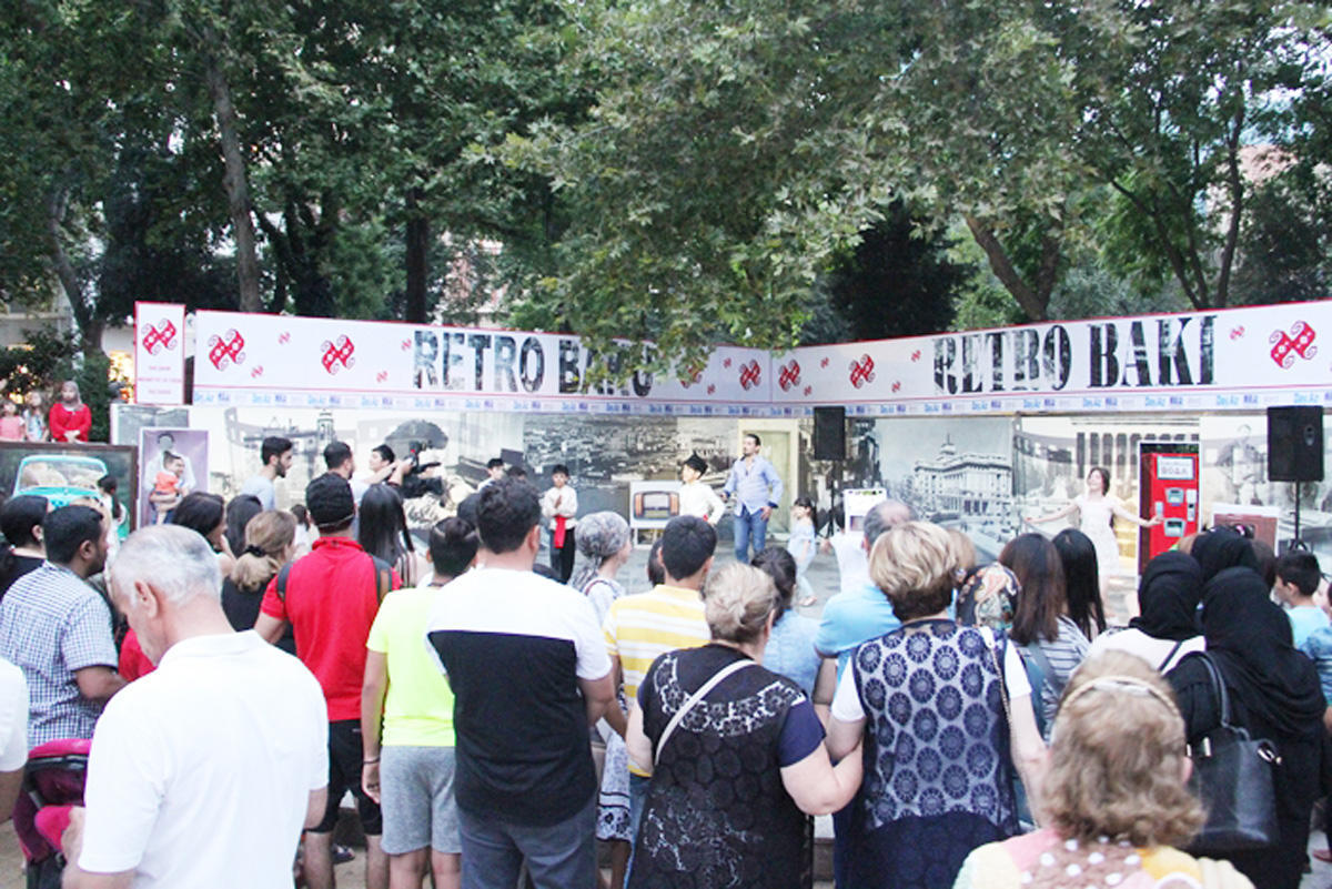 Retro music to sound in Baku [PHOTO]