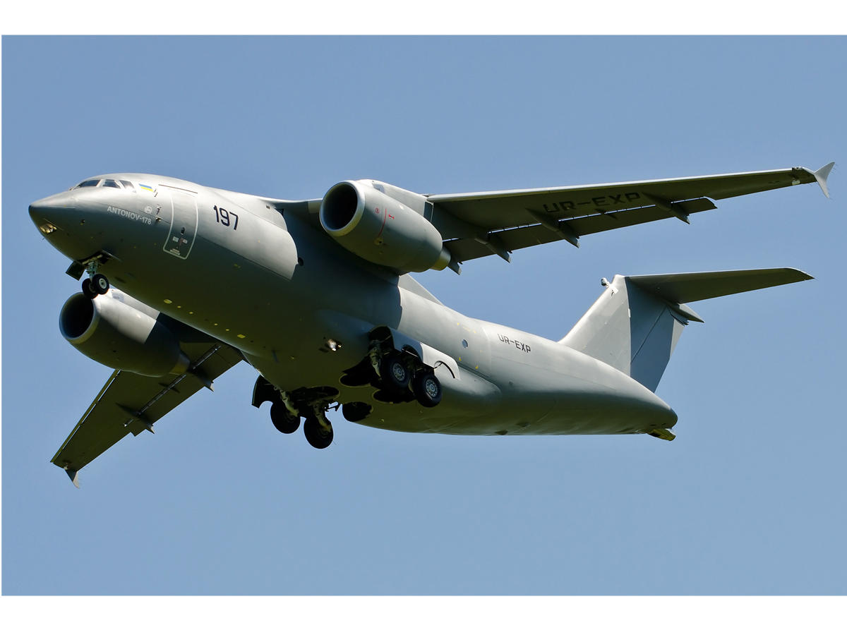 Azerbaijan interested in purchasing 10 Ukrainian An-178 aircraft