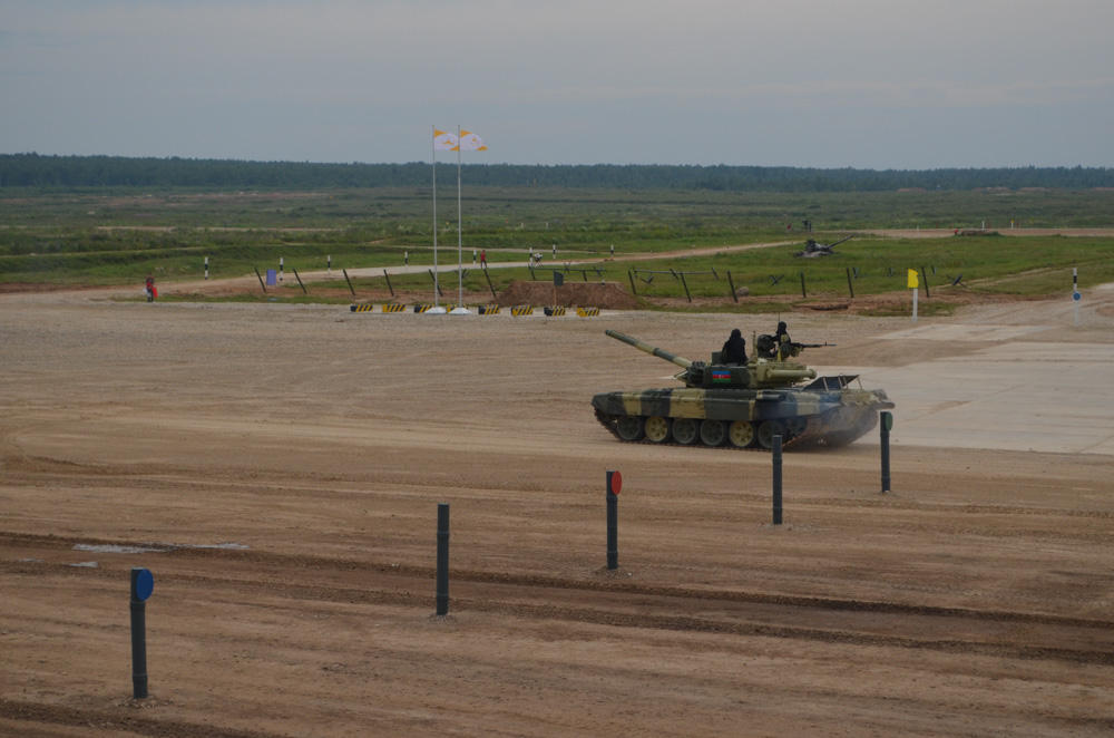 Azerbaijani tankmen participate in Tank Biathlon contest