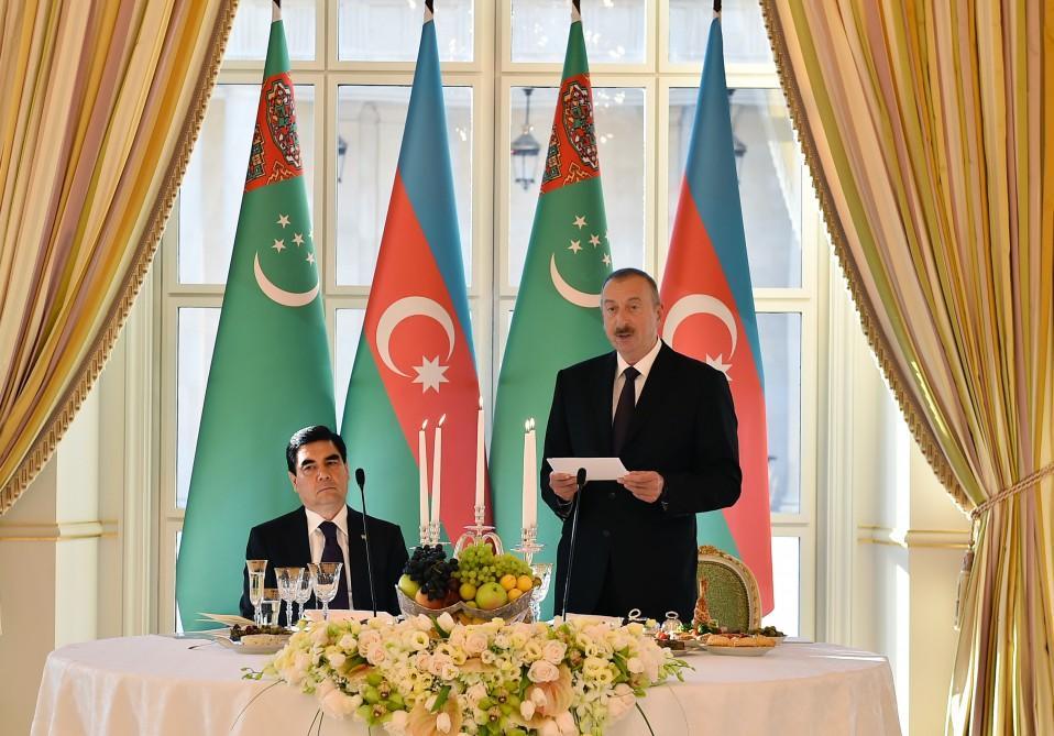 President Aliyev hosts official reception in honor of Gurbanguly Berdimuhamedov [PHOTO]