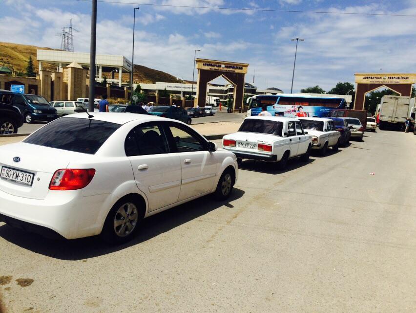 Queue on Azerbaijan-Georgia border