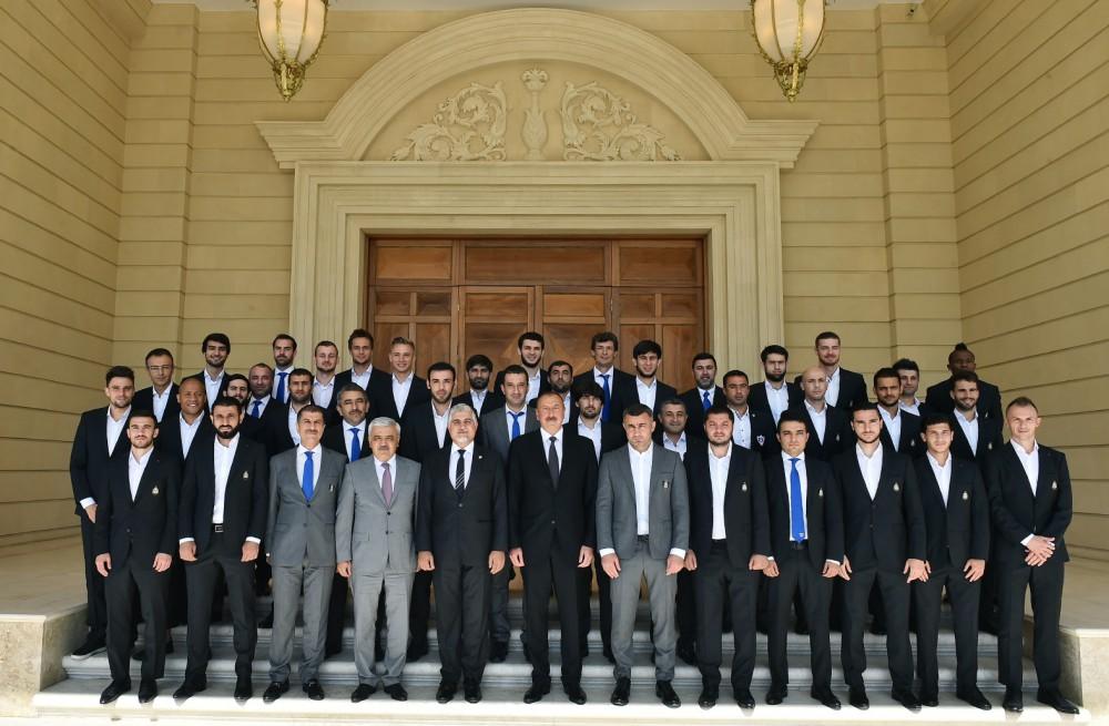 President Aliyev receives squad of FC Qarabag [UPDATE / PHOTO]