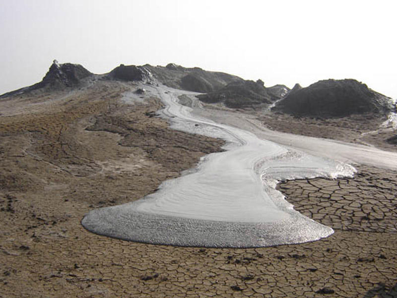 Bozdag Hokmali mud volcano affects private houses