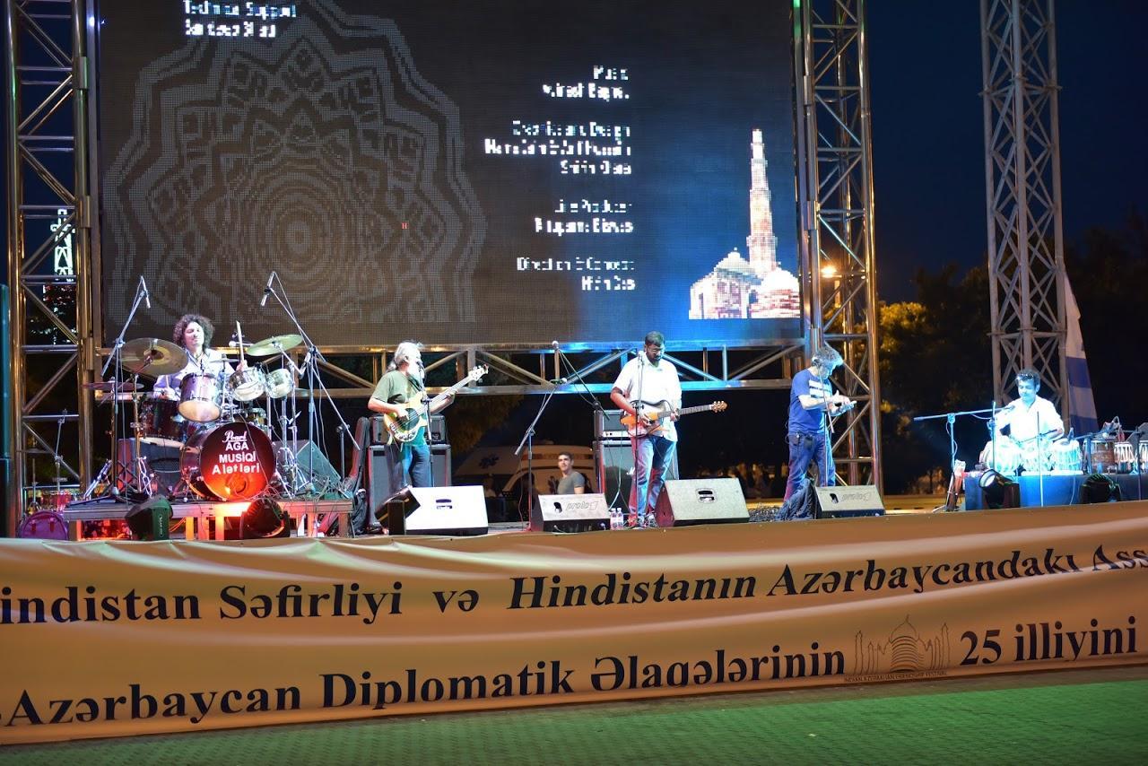 Indian Ocean fascinates listeners at Baku Boulevard [PHOTO]
