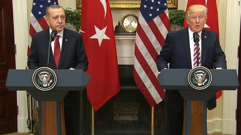 Trump, Erdogan meet amid U.S.-Turkey tensions