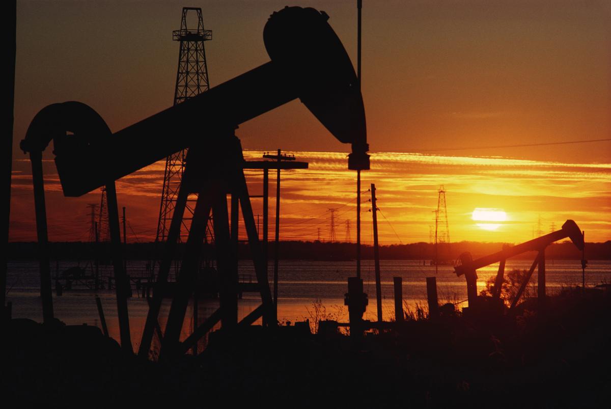 Kazakhstan's oil output grows