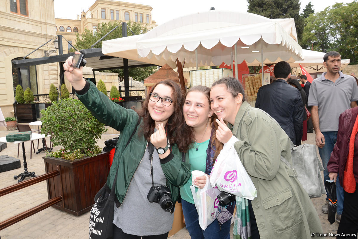 World Tourism Day celebrations in Baku [PHOTO] - Gallery Image