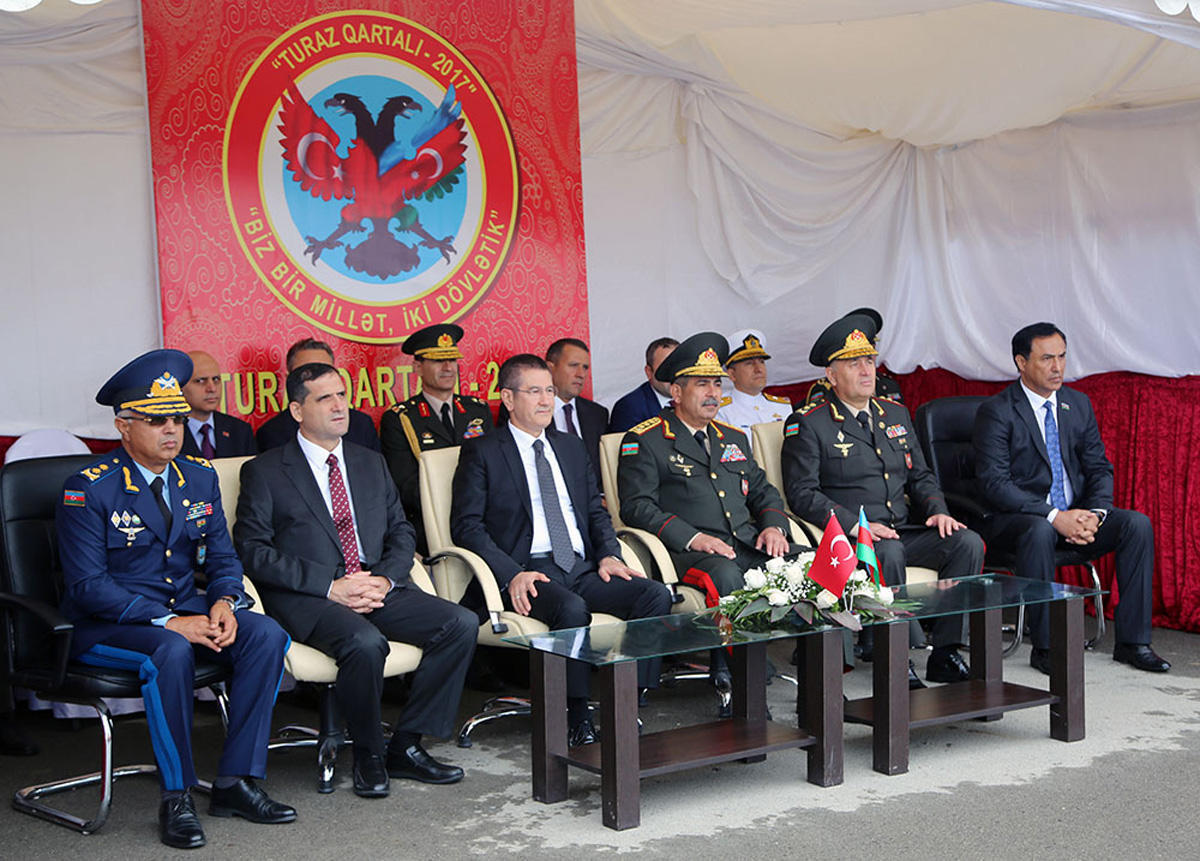 Azerbaijani,Turkish ministers attend closing ceremony of TurAz Qartalı-2017 drills [PHOTO]