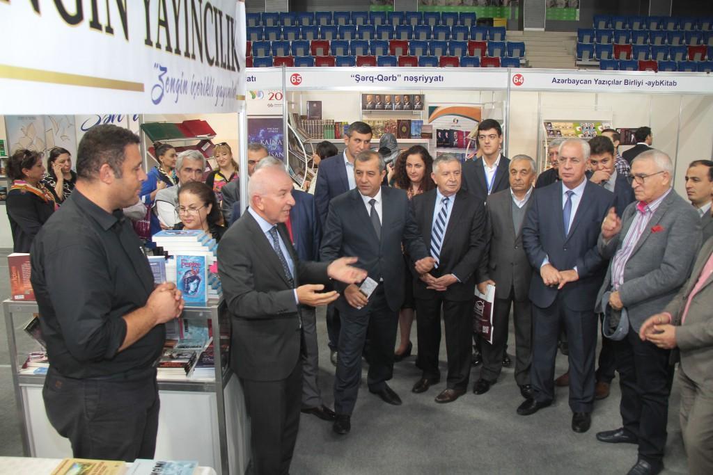 Fifth Int'l Book Fair ends in Baku [PHOTO]