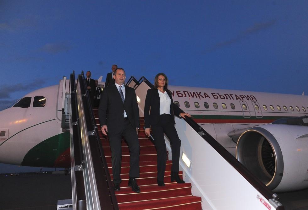 Bulgarian president arrives in Azerbaijan [PHOTO]