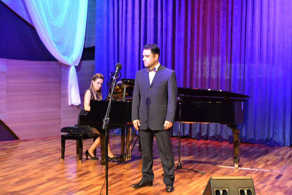 Baku honors memory of opera singer [PHOTO]