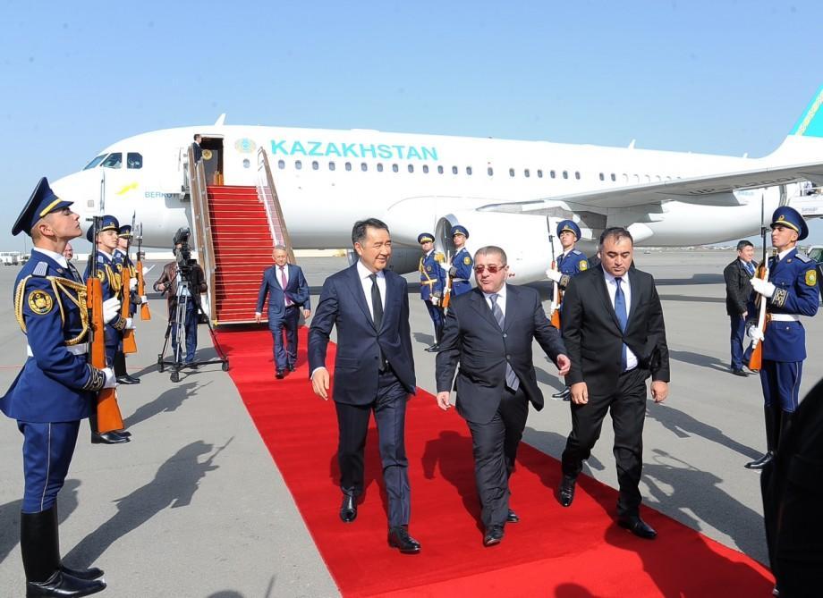 Kazakh PM arrives in Azerbaijan [PHOTO]
