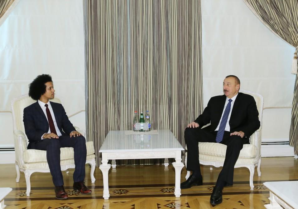Ilham Aliyev meets delegation led by head of France-Azerbaijan Friendship Group [PHOTO/UPDATE]