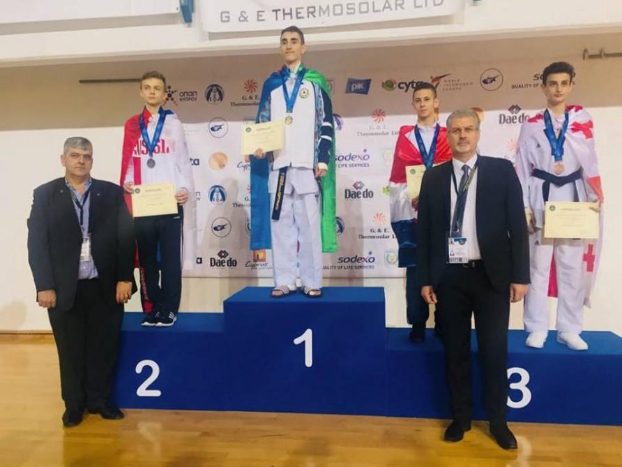 Junior Azerbaijani taekwondo fighters win two European medals [PHOTO]