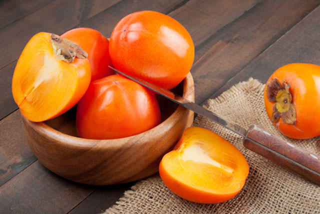 Azerbaijan expands geography of persimmon exports to Arab countries