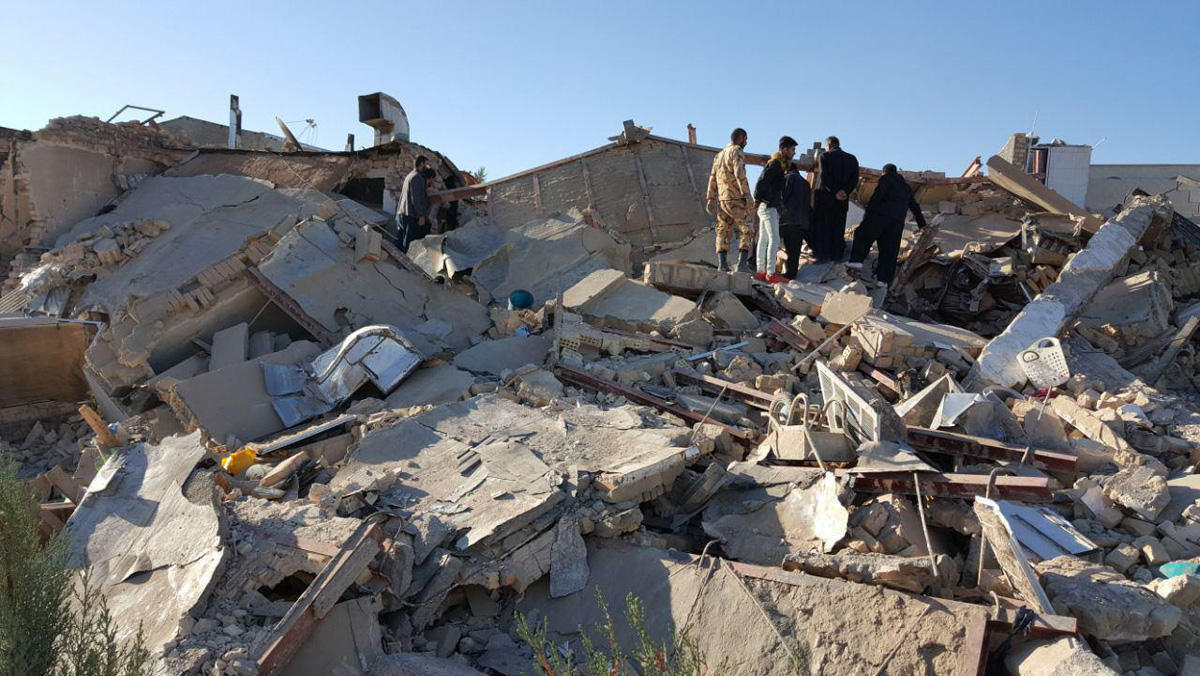 Quake death toll in western Iran surpasses 320, over 2500 injured [PHOTO]