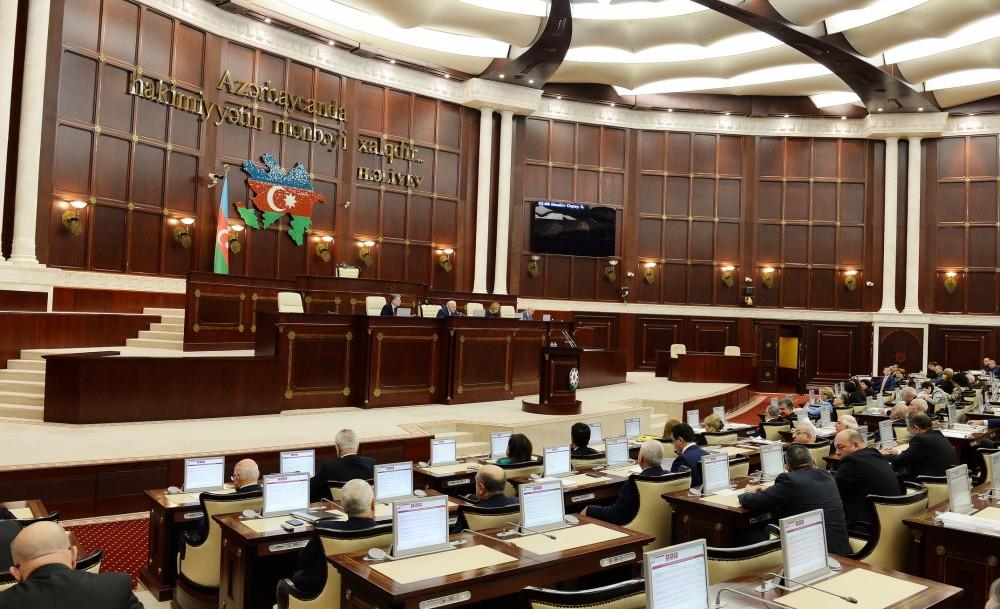 Parliament holds meeting on draft state budget, concept of socio-economic development [UPDATE]