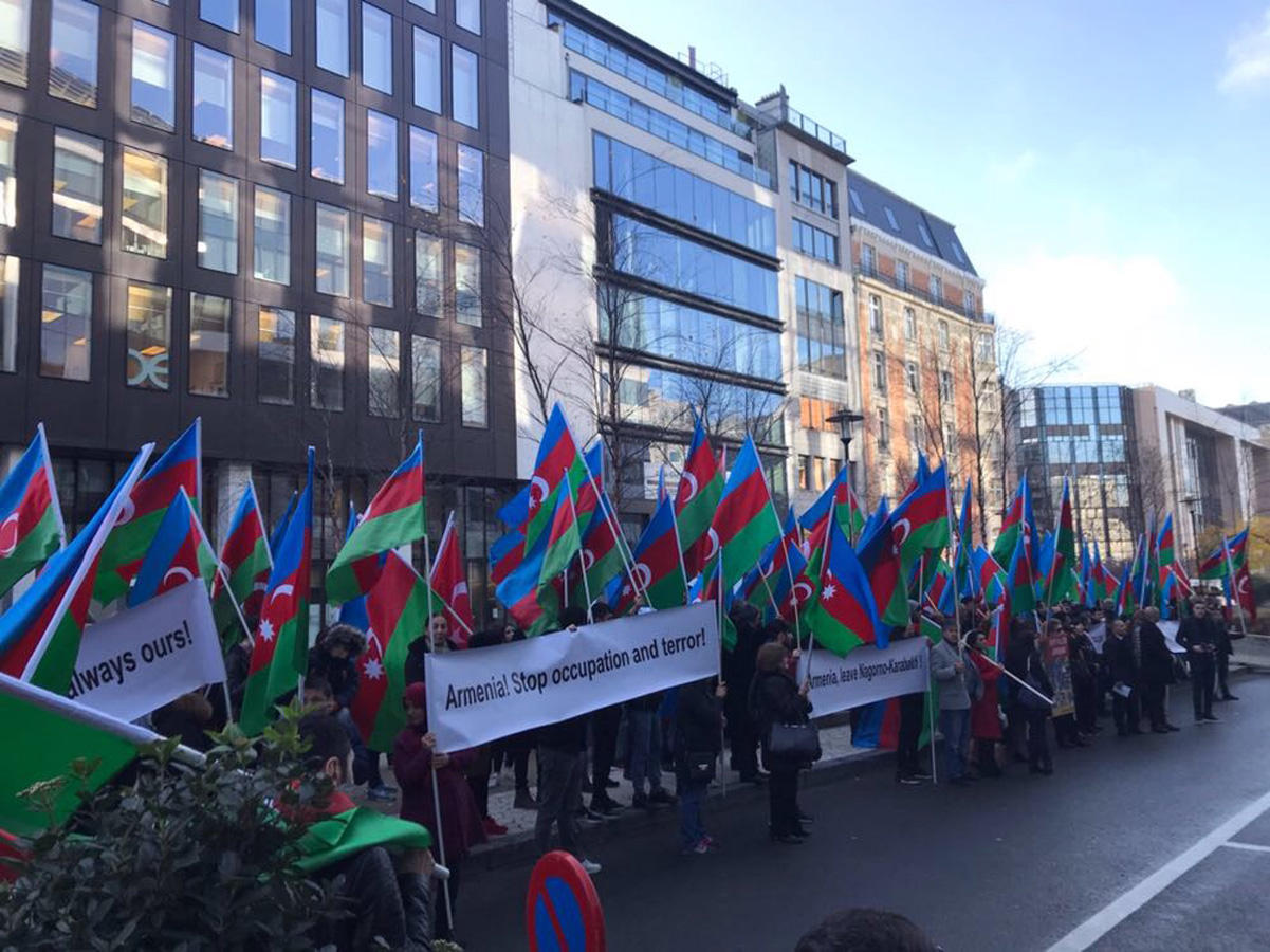 Azerbaijanis stage protest rally in Brussels [PHOTO]