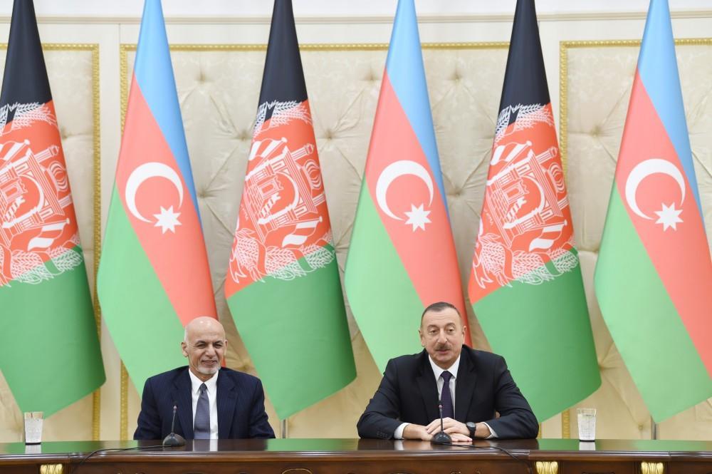 Azerbaijani, Afghan presidents make statements for press [PHOTO]