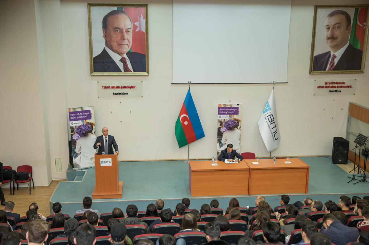 Azercell CEO meets with students at Baku Engineering University [PHOTO]