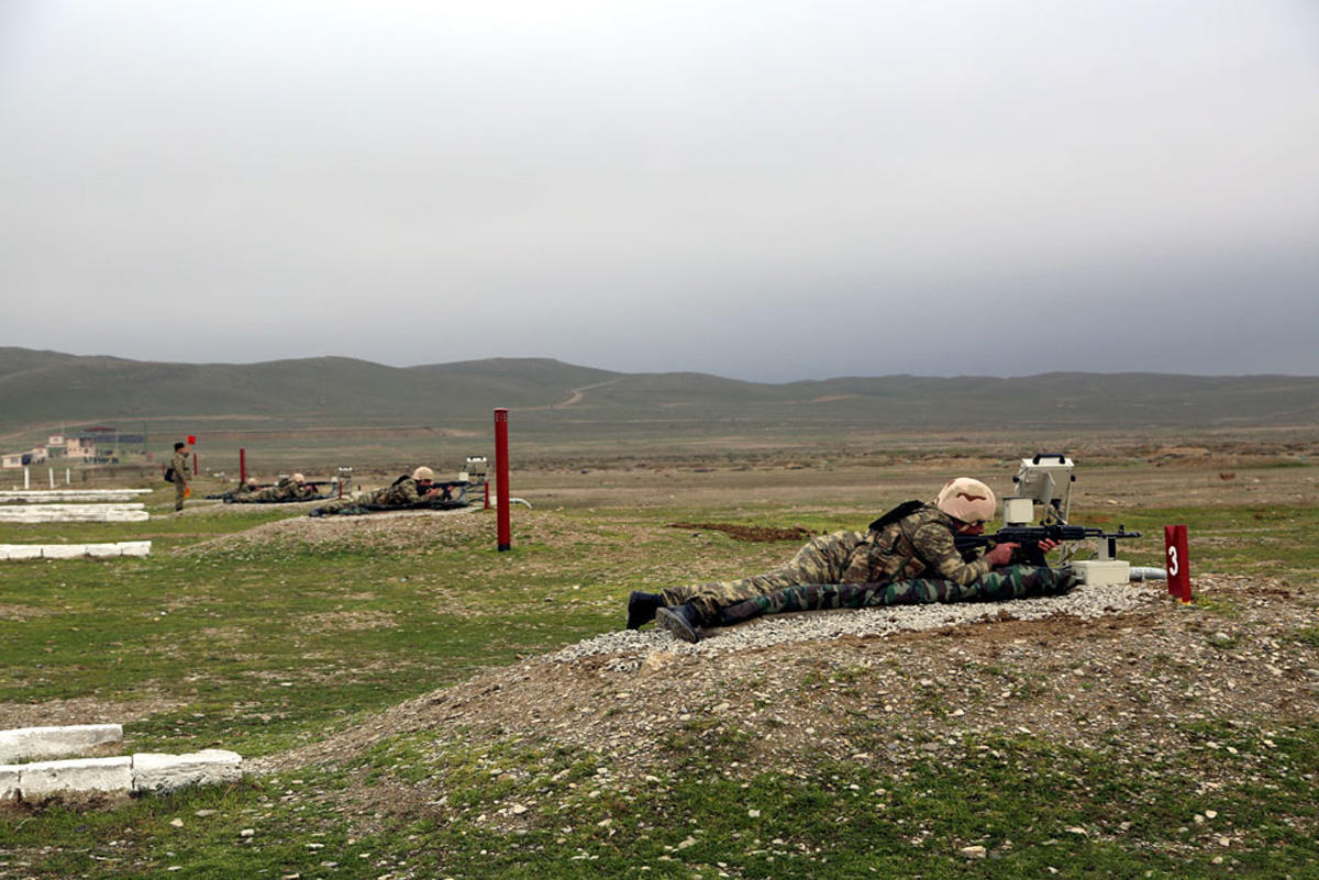 Azerbaijani Army conducts training with command staff