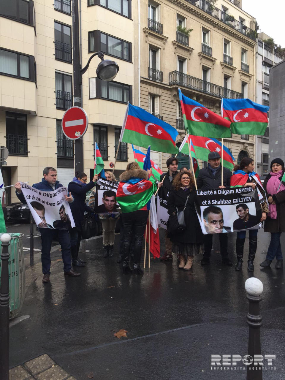 Azerbaijanis hold protest in front of Armenian Embassy in France [PHOTO] - Gallery Image
