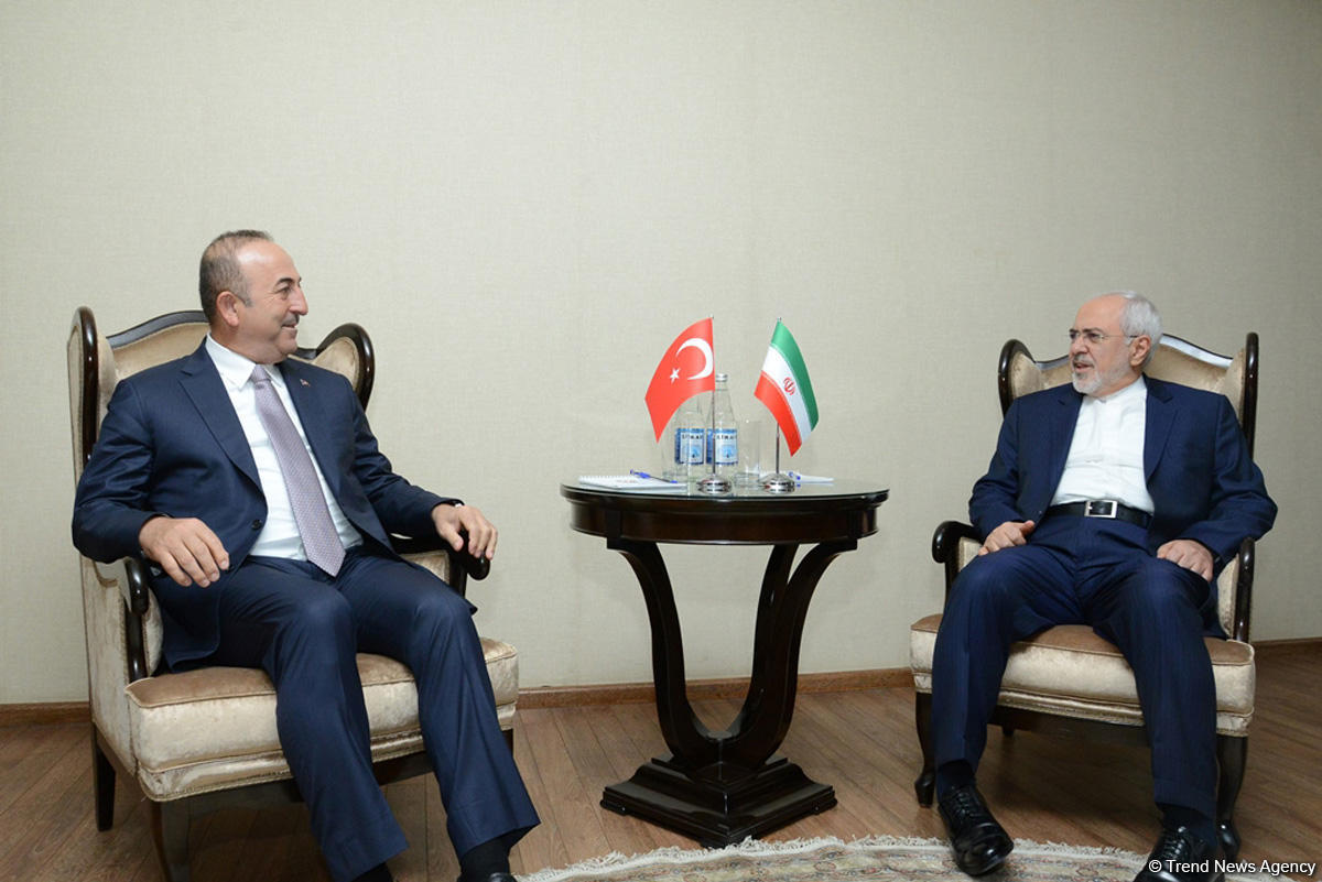 Iranian, Turkish FMs meet in Baku [PHOTO]