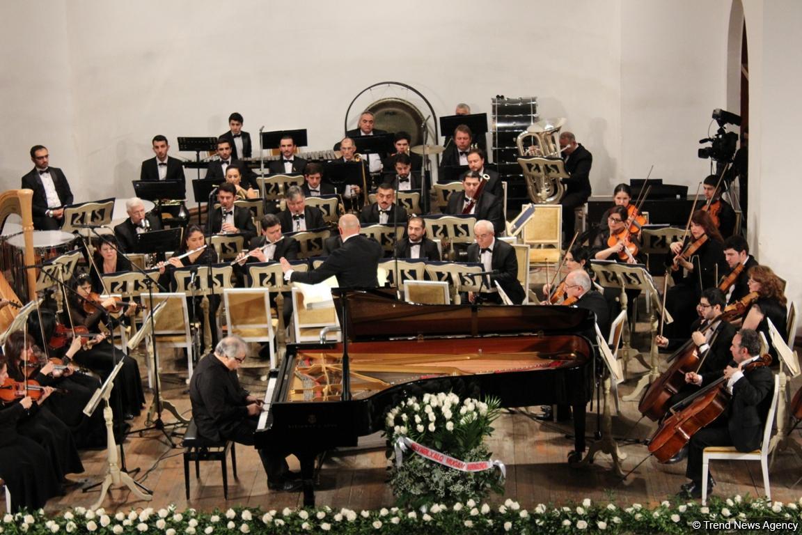 Spectacular music and virtuosity: Baku celebrated the anniversary of Farhad Badalbayli [PHOTO]