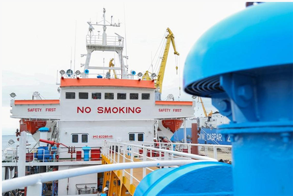 Oil tanker overhauled in Azerbaijan [PHOTO]