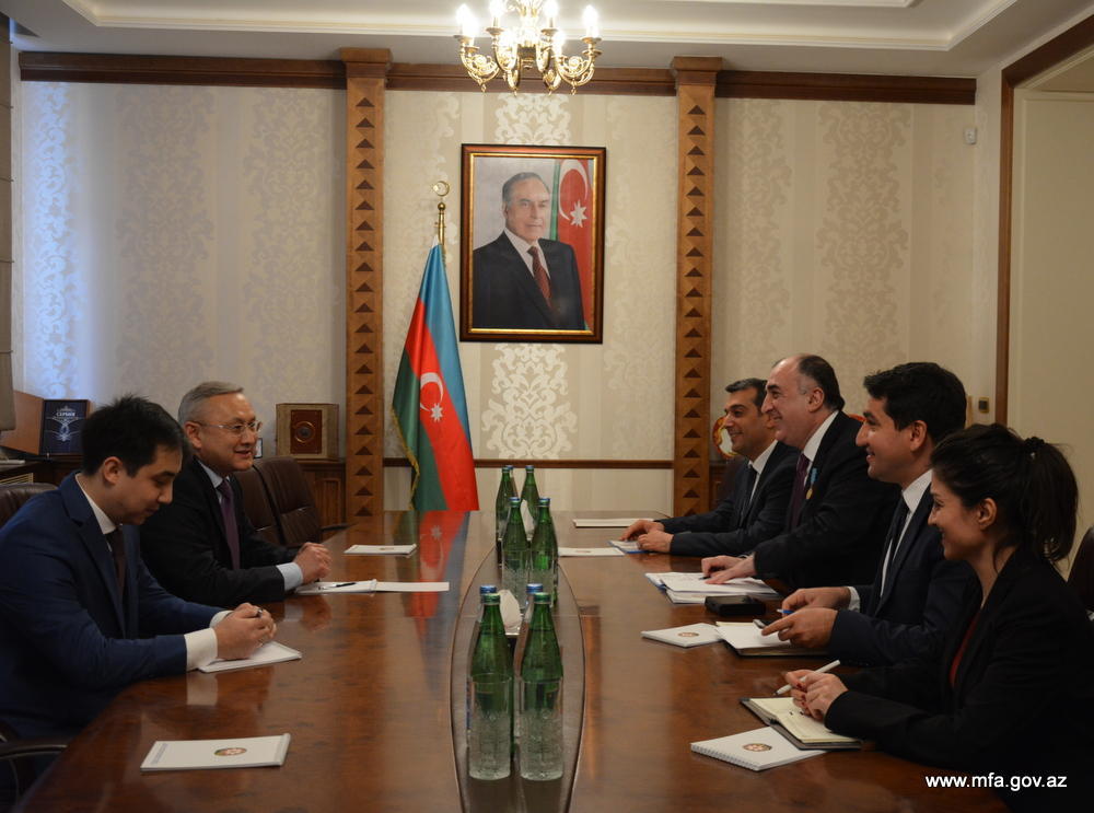 Kazakh ambassador presents medal to Azerbaijani FM [PHOTO]
