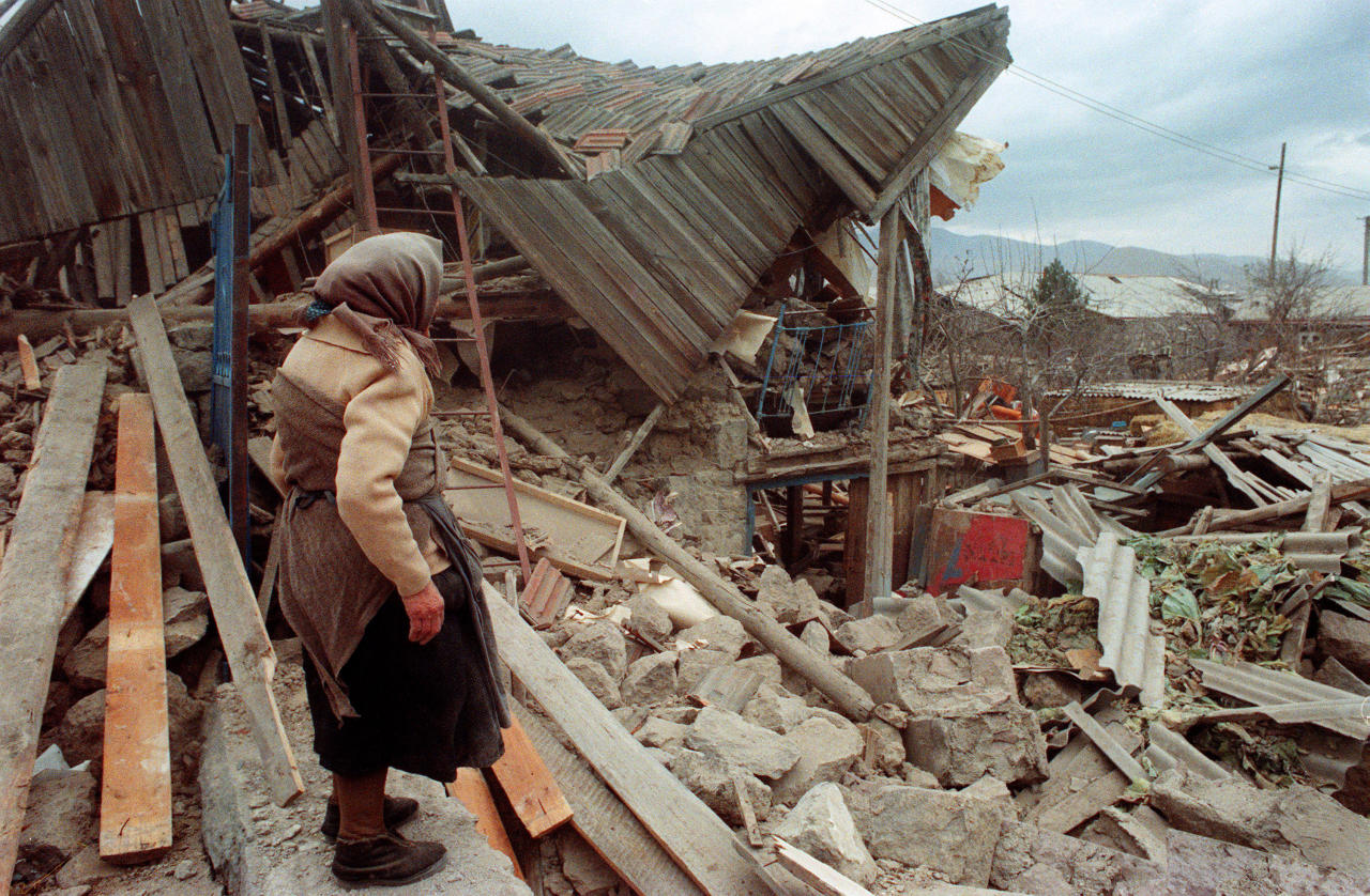 Victims of Spitak earthquake cannot get normal housing for 30 years
