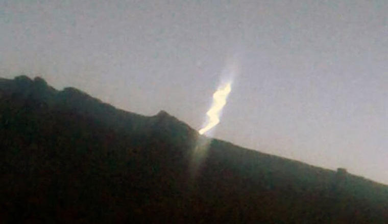 Weird light and unknown flying object appear in Tehran's sky