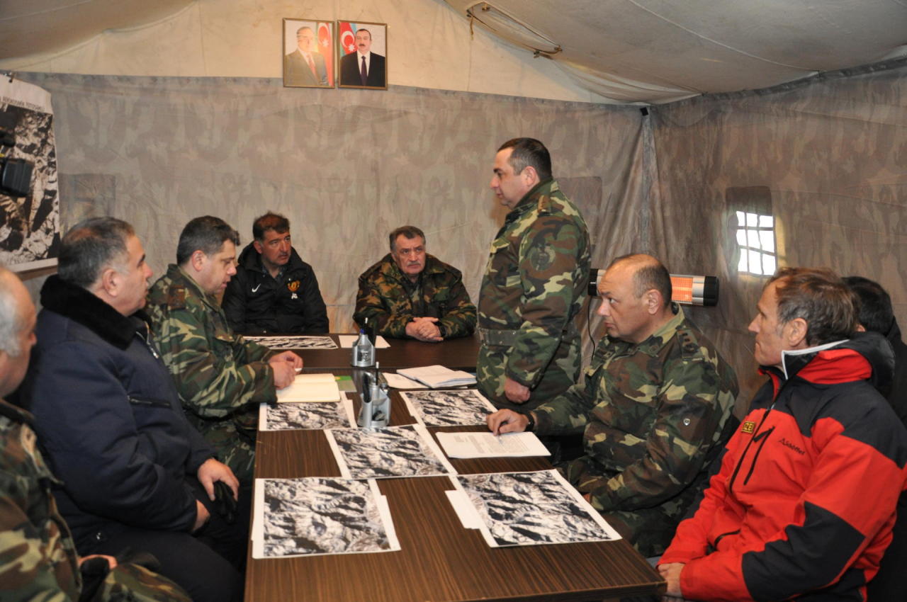 Operational meeting held as part of search for missing Azerbaijani mountaineers [PHOTO]
