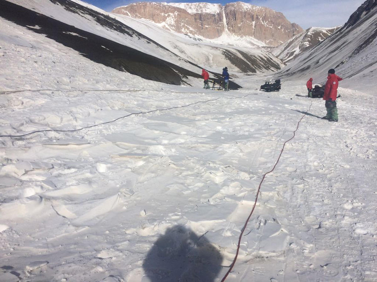 ANAMA specialists searching for missing Azerbaijani mountaineers [PHOTO]