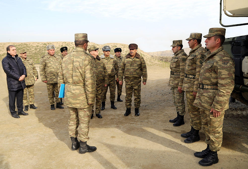 Azerbaijani officials visit frontline zone military units [PHOTO]