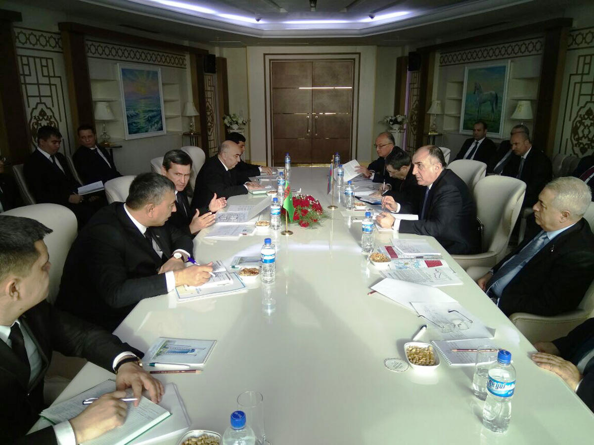 Azerbaijani FM meets with Turkmen counterpart [PHOTO]