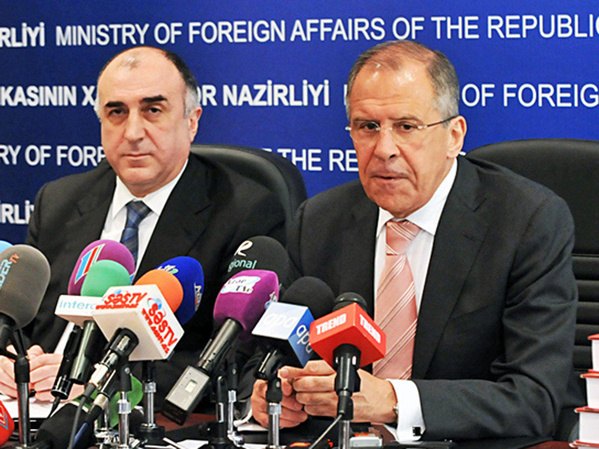 Azerbaijani, Russian FMs mull Karabakh conflict, Caspian Sea status